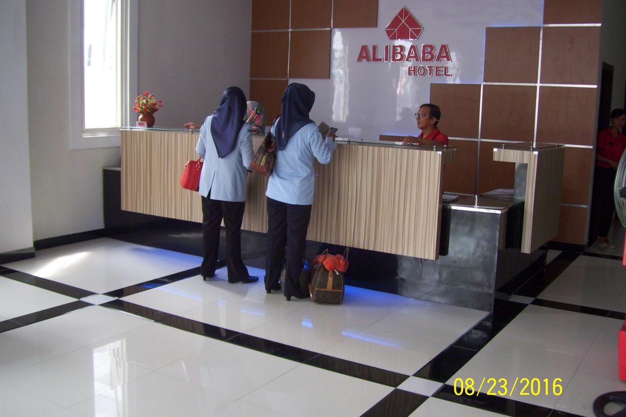 Alibaba Hotel Pangkalan Bun Luaran gambar