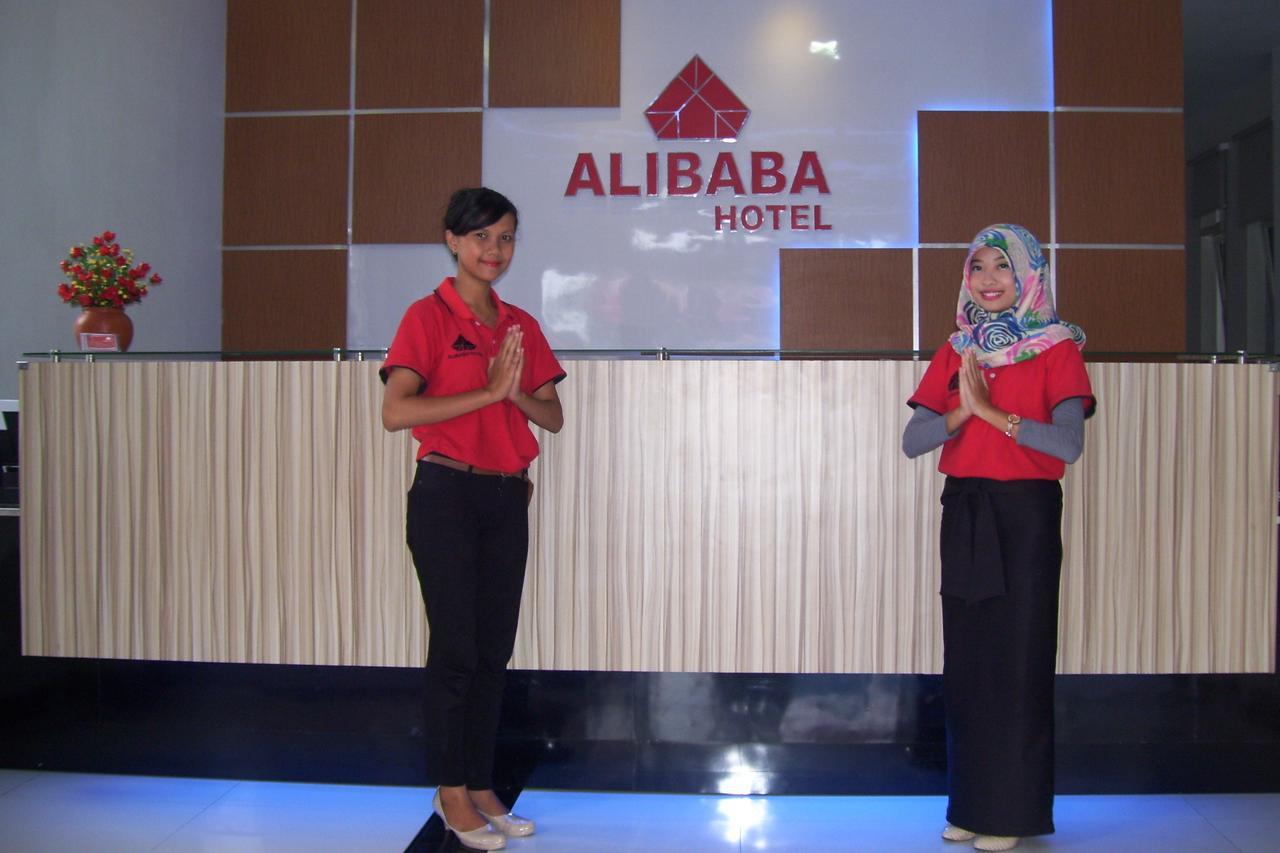 Alibaba Hotel Pangkalan Bun Luaran gambar