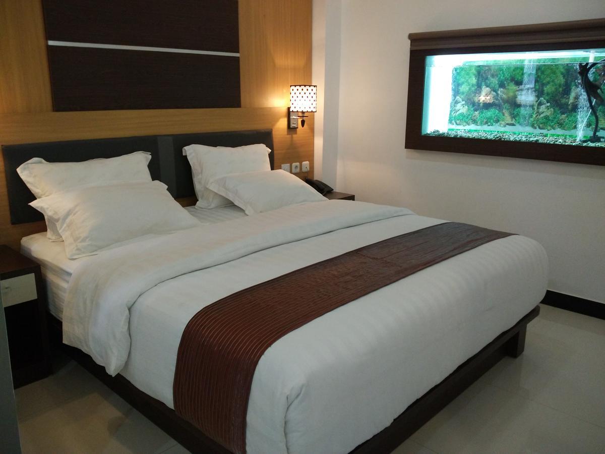 Alibaba Hotel Pangkalan Bun Luaran gambar