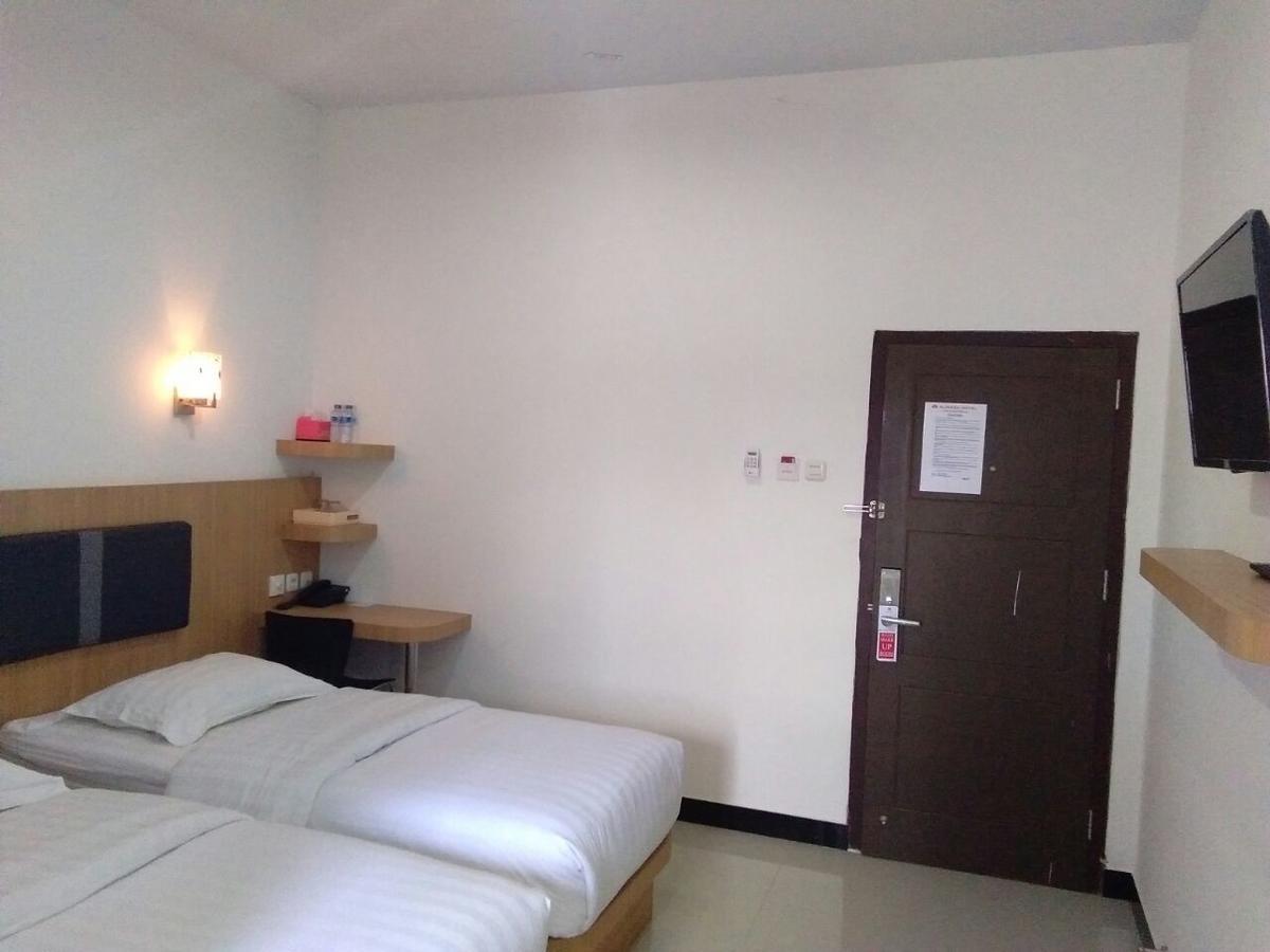 Alibaba Hotel Pangkalan Bun Luaran gambar